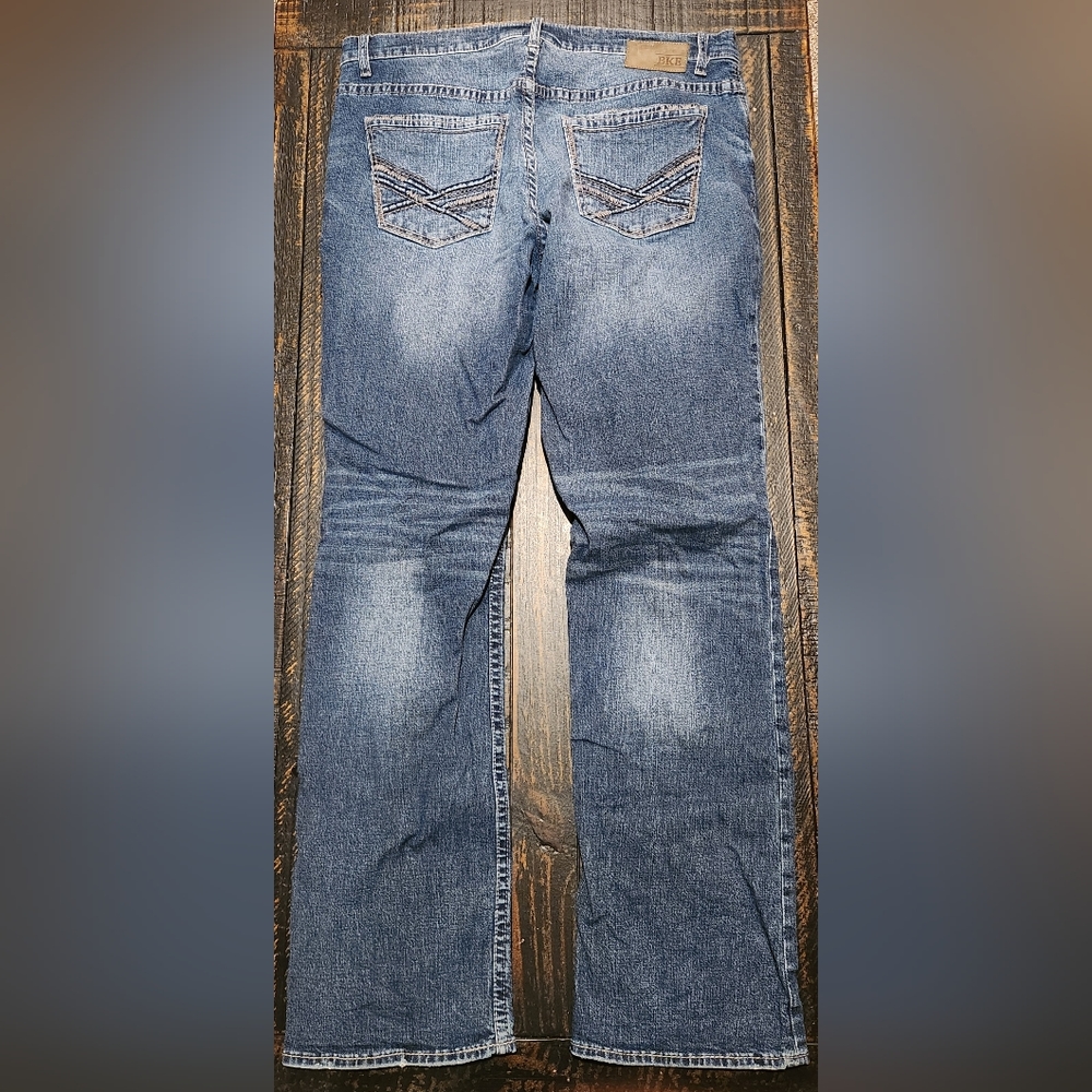 Buckle BKE jeans. Tyler Straight Leg 36L